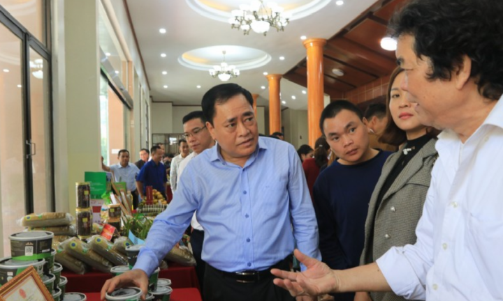 Chủ tịch tỉnh Lạng Sơn công khai số điện thoại, sẵn sàng đối thoại với nông dân