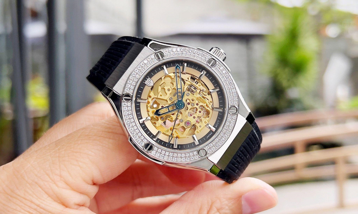 Đồng hồ Olym Pianus: Dẫn đầu phân khúc tầm trung