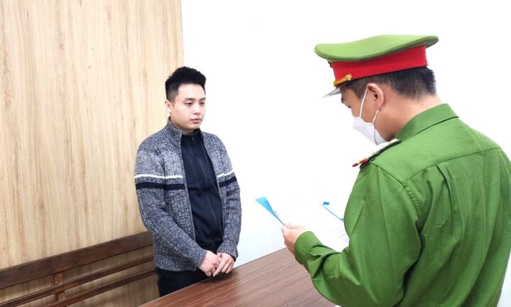 Khởi tố nhóm cho vay nặng lãi hơn 300%/năm