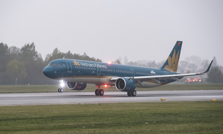 Vietnam Airlines hủy 24 chuyến bay do thời tiết xấu