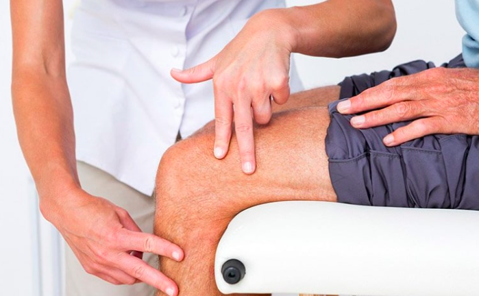 Vì sao người mắc bệnh khớp khổ sở vào mùa lạnh?