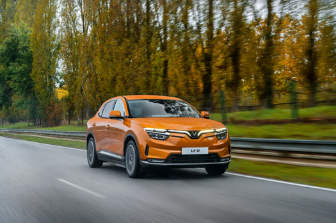 Truyền thông quốc tế: VF 8 là mẫu SUV 'đáng để chờ đợi' tại Bắc Mỹ