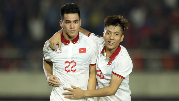 Thắng Lào 6-0, tuyển Việt Nam đứng đầu bảng B AFF Cup 2022