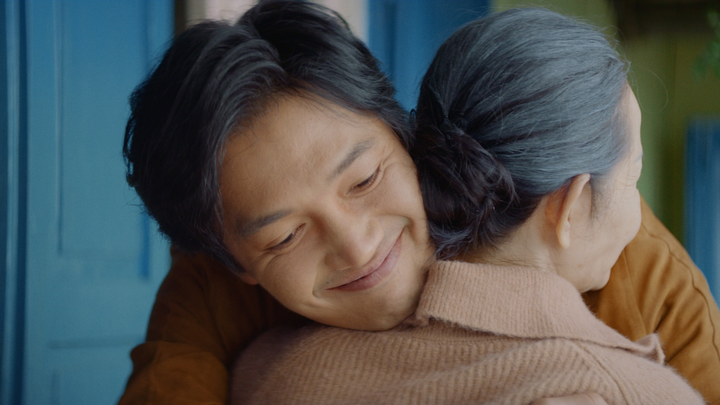 Gói yêu thương trong câu 'Để mẹ làm cho' mỗi dịp Tết về