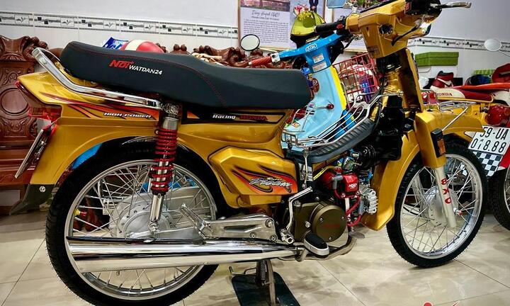 Honda Dream Thái cũ biển đẹp độ thành Super Dream kiểng chưa đến 20 triệu đồng