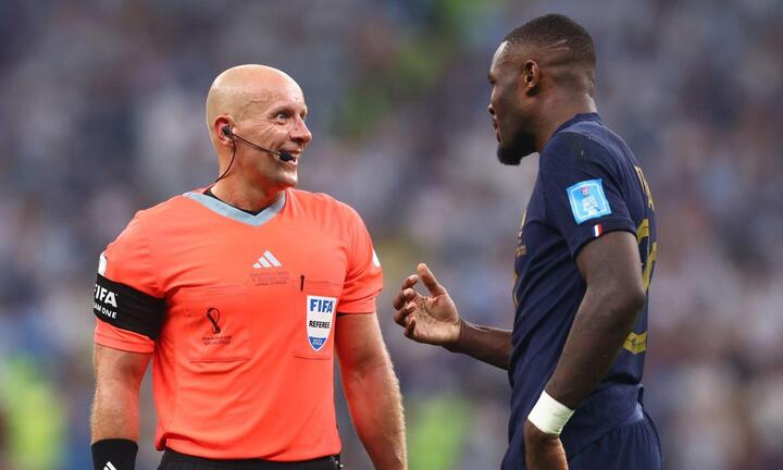 Bị tố thiên vị Messi, trọng tài trận chung kết World Cup 2022 đáp trả người Pháp