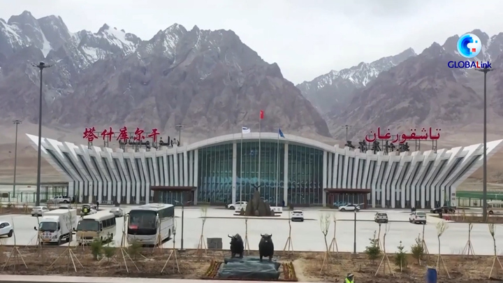 Sân bay ở độ cao 3.258m của Trung Quốc đi vào hoạt động