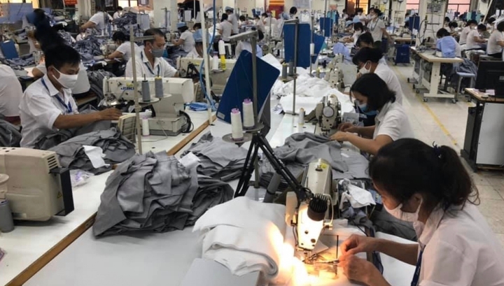 Thưởng Tết Quý Mão tại Hà Nội: Nơi vài trăm nghìn, chỗ 400 triệu đồng