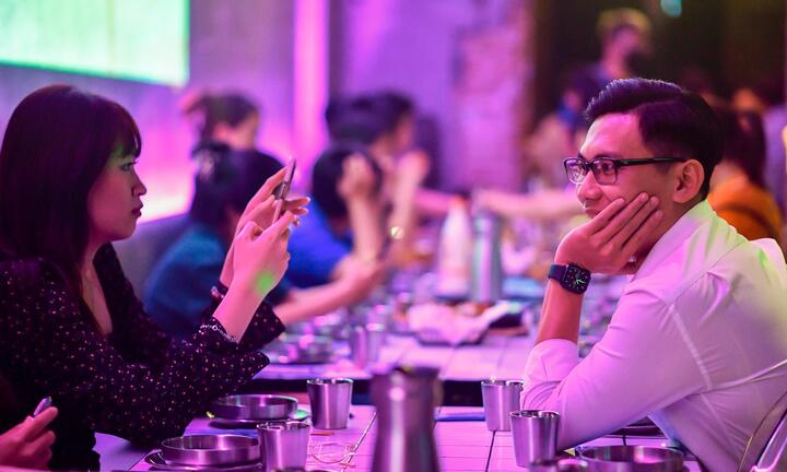 Ngán ngẩm những bữa tiệc tất niên kiểu 'ăn cỗ'