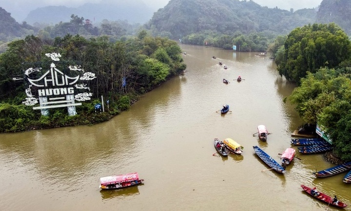 Lễ khai hội chùa Hương sẽ được tổ chức sau 3 năm hoãn vì COVID-19