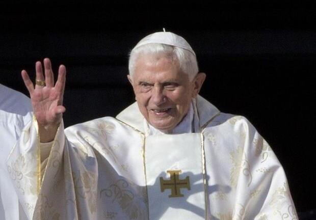 Cựu Giáo hoàng Benedict XVI qua đời 