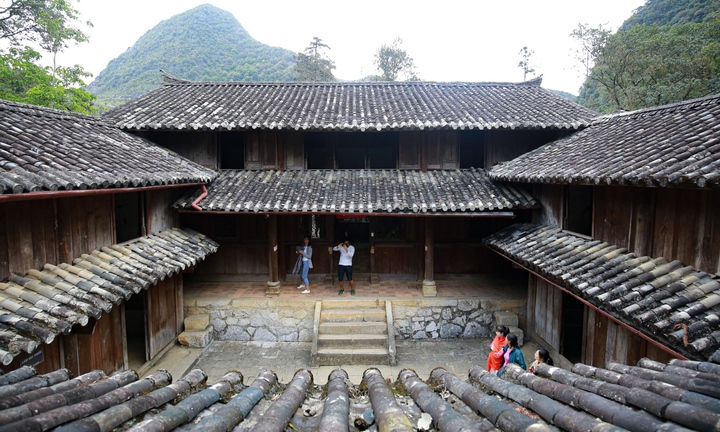 Khám phá dinh thự Vua Mèo trên cao nguyên đá Đồng Văn