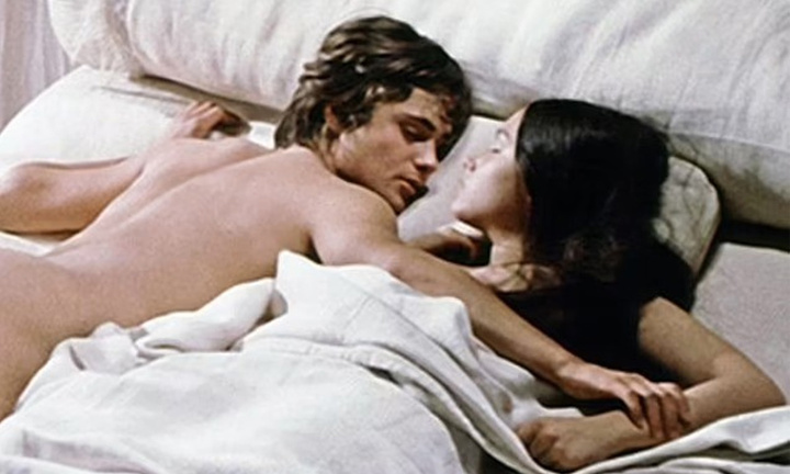 Bị ép đóng cảnh nóng 55 năm trước, 'Romeo và Juliet' kiện hãng phim 