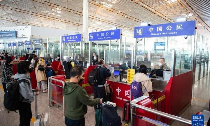 Trung Quốc ứng phó ra sao với việc vừa mở cửa vừa chống dịch COVID-19?