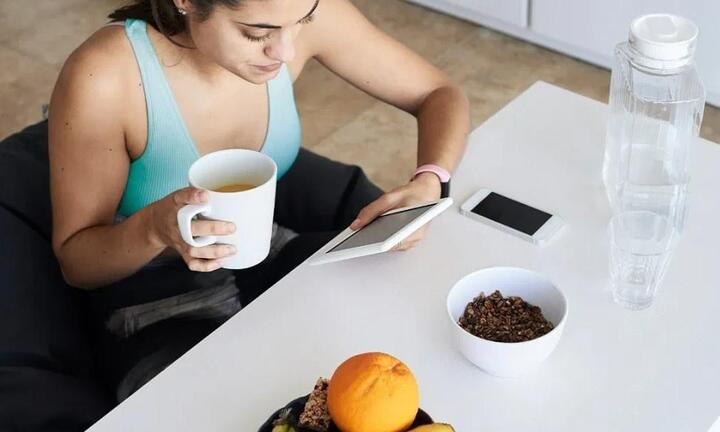 Uống cà phê khi bụng đói có sao không?