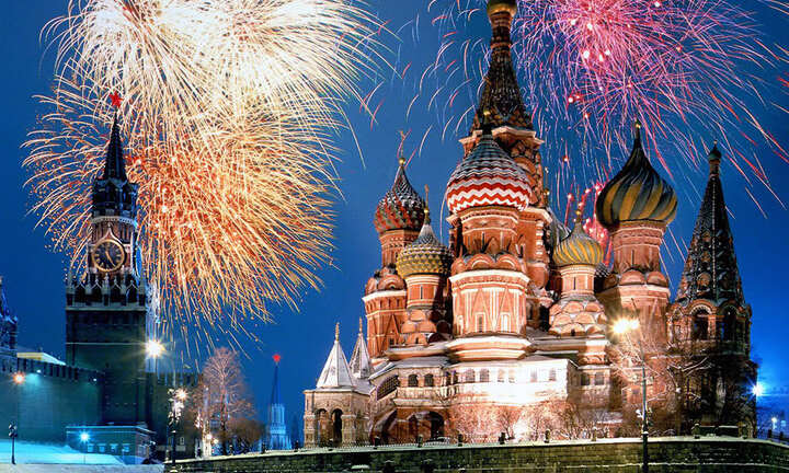 Vì sao nước Nga có nhiều ngày tết?