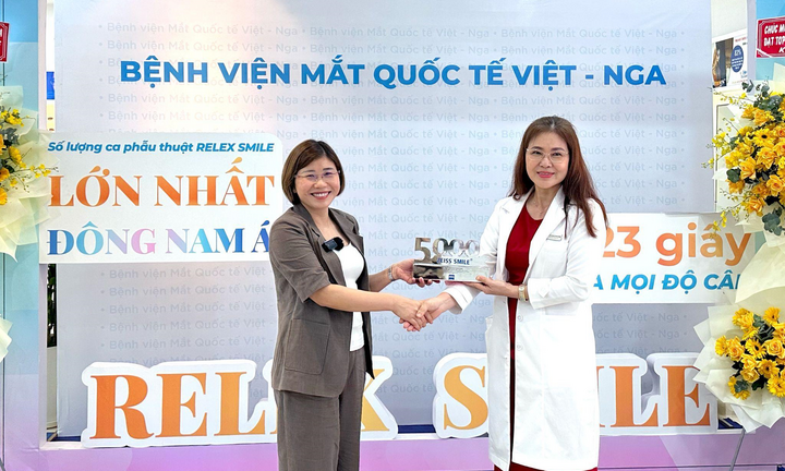 Bệnh viện Mắt Việt - Nga nhận giải phẫu thuật Relex Smile nhiều nhất Đông Nam Á