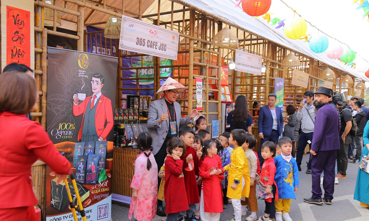 Nhiều hoạt động trải nghiệm tết đặc sắc tại Hội chợ Happy Tết 2023