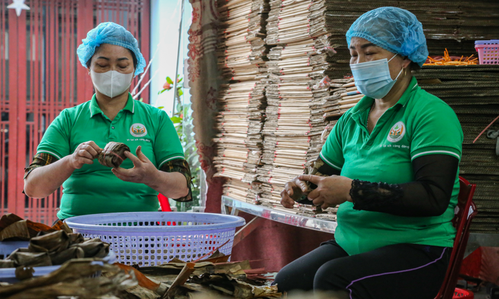 Làng bánh gai trăm tuổi ở Hà Tĩnh bận rộn ngày cuối năm