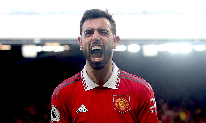 Man Utd đánh bại Man City bằng bàn thắng gây tranh cãi