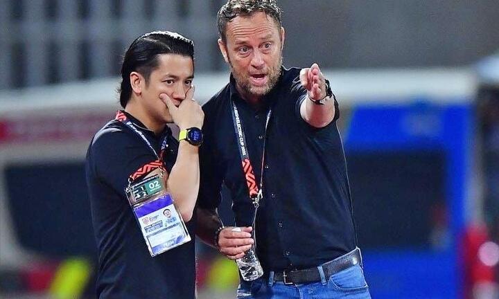 Trợ lý tuyển Thái Lan bị báo cáo lên AFF