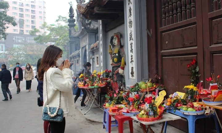 Đầu năm mới, các bạn trẻ Hà Nội thường cầu duyên ở đâu?