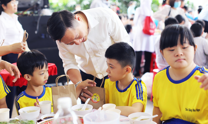 HCT Family Food mang Tết hạnh phúc, yêu thương đến các hoàn cảnh khó khăn cơ nhỡ