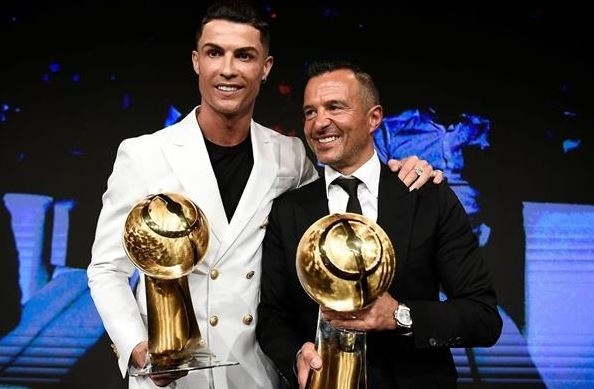 Người đại diện nổi giận với yêu cầu của Ronaldo