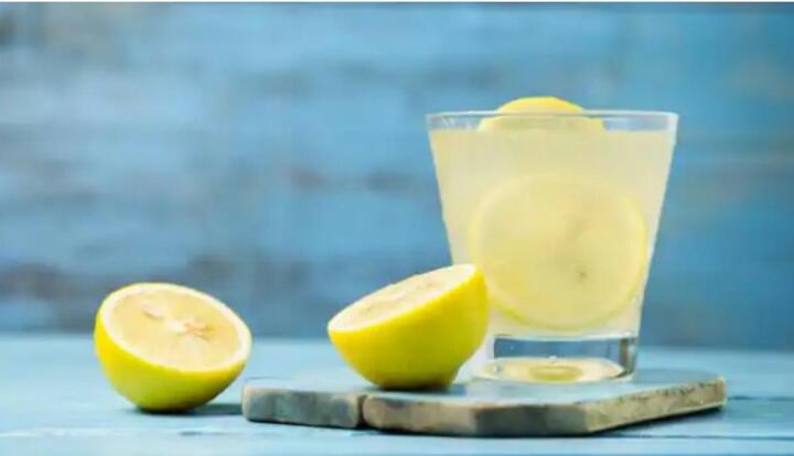 Uống nước chanh với mật ong khi bụng đói có tốt không?