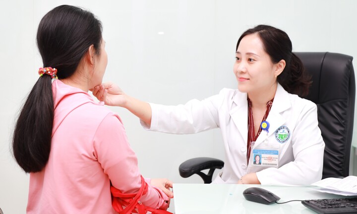 Hàng nghìn người phải đi chữa bệnh về da sau kỳ nghỉ Tết