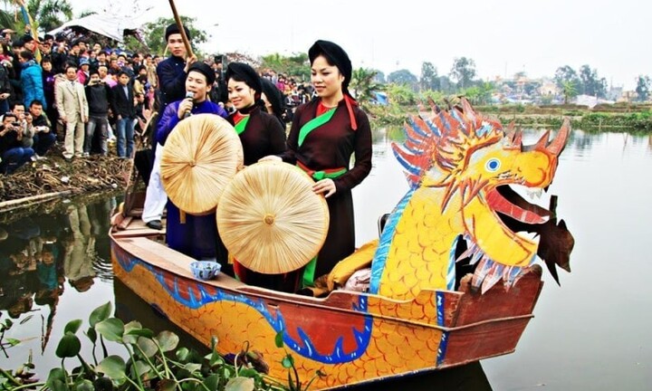 Nghiêm cấm hát quan họ ngửa nón nhận tiền ở hội Lim