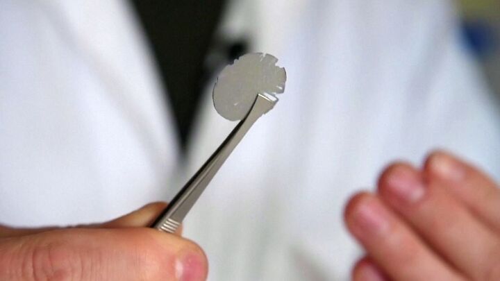 ‘Lá nhân tạo’ sản xuất năng lượng từ không khí và ánh nắng 