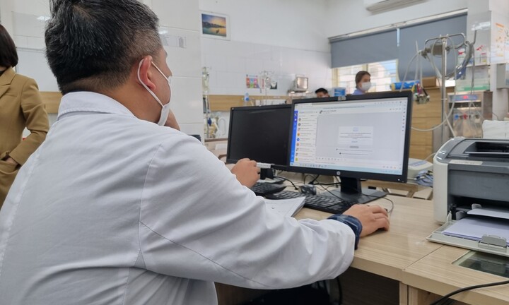 Đột quỵ não sau chầu nhậu: Chuyên gia cảnh báo cách uống rượu nguy hiểm