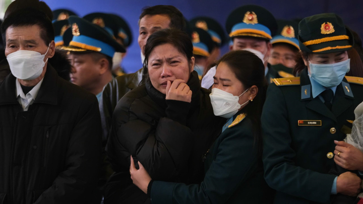 Người thân, đồng đội tiễn biệt phi công hy sinh trong vụ rơi máy bay Su-22
