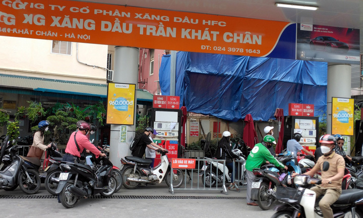 Giá xăng dầu điều chỉnh 7 ngày 1 lần: Không tính kỹ vẫn khó sát giá thị trường