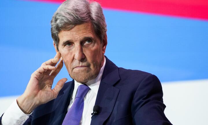 Ông John Kerry bị điều tra