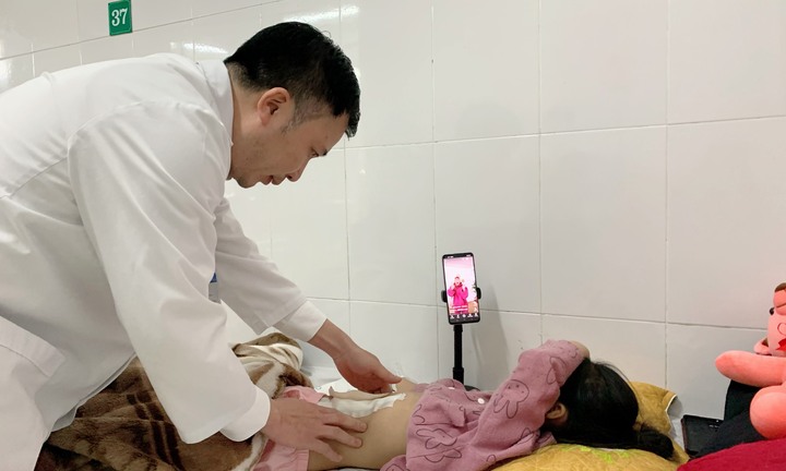 Khám đau bụng buồn nôn, tá hỏa phát hiện ruột bé 7 tuổi hoại tử phải cắt bỏ