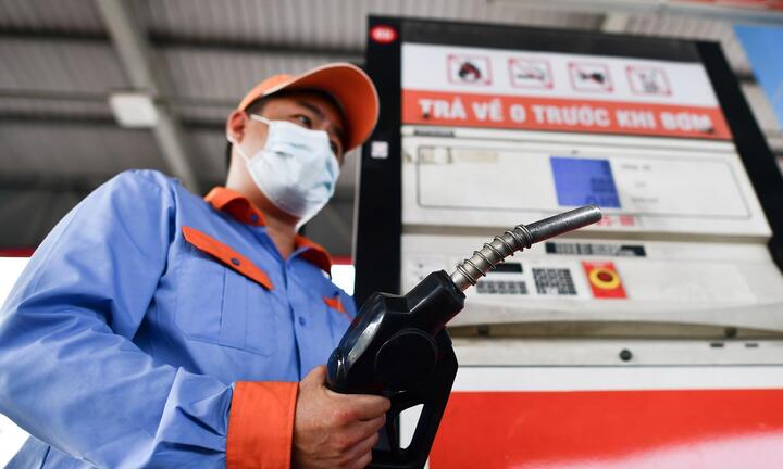 Bộ Tài chính 'từ chối' điều hành giá xăng dầu