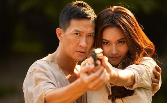 Trương Gia Huy lý giải việc súc miệng sau cảnh hôn Hoa hậu chuyển giới Nong Poy