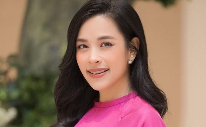 Khủng hoảng của O Sen Ngọc Mai