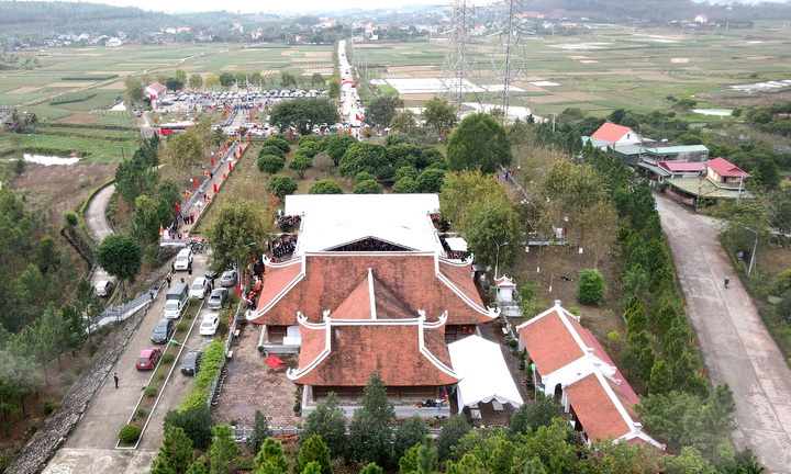 Chiêm ngưỡng Thái Miếu thờ tổ tiên và các đời vua Trần ở Quảng Ninh