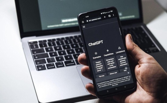 ChatGPT làm thơ gợi ý những điểm hẹn hò lễ Valentine