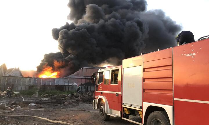 Cháy nhà máy bao bì ở Quảng Ngãi