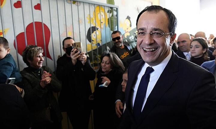 Cựu Bộ trưởng Ngoại giao Cyprus được bầu làm Tổng thống mới