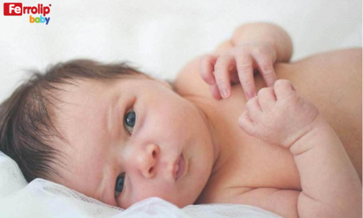 Chuyên gia giải đáp 'Có nên bổ sung sắt cho trẻ sơ sinh'