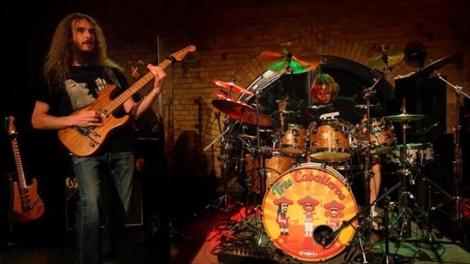 Nhiều nhóm nhạc lừng danh đến Việt Nam biểu diễn