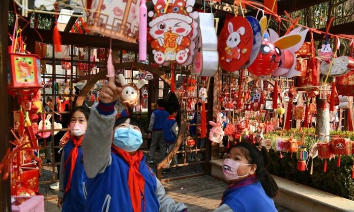 Trung Quốc ghi nhận 83.000 ca tử vong do COVID-19 sau khi nới lỏng phòng dịch