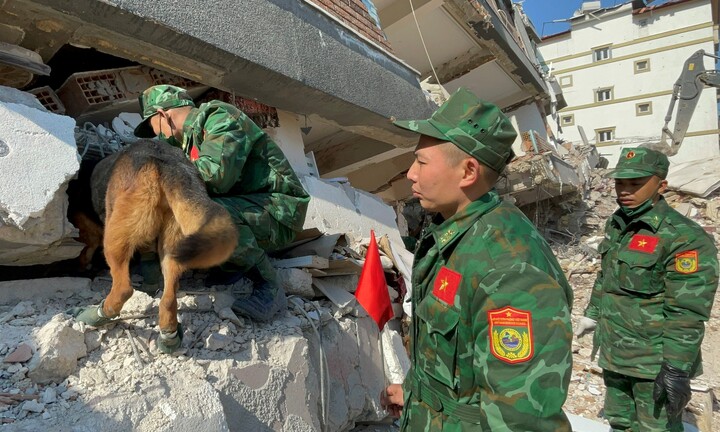 Đoàn cứu hộ QĐND Việt Nam tìm thấy hai vị trí có dấu hiệu sự sống tại Thổ Nhĩ Kỳ