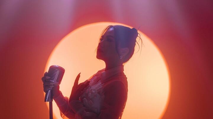 Lương Bích Hữu - Giọng hát thăng hoa, nhan sắc thăng hạng với 'Sai vì tin anh'