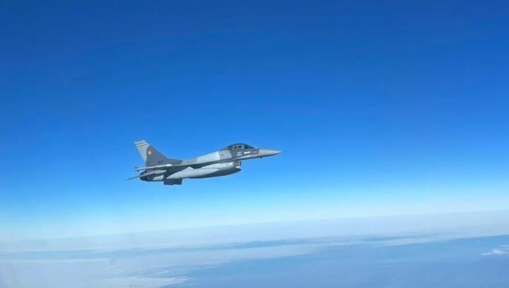 Romania và Moldova phát hiện những vật thể bay bí ẩn trong không phận